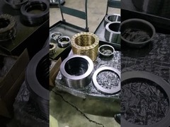 کارخانه تعداد زيادي از محموله هاي توپي را به فروش مي رساند